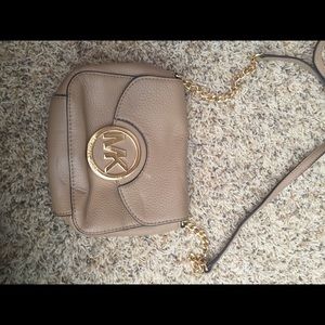Authentic Michael Kors bag. In great condition!